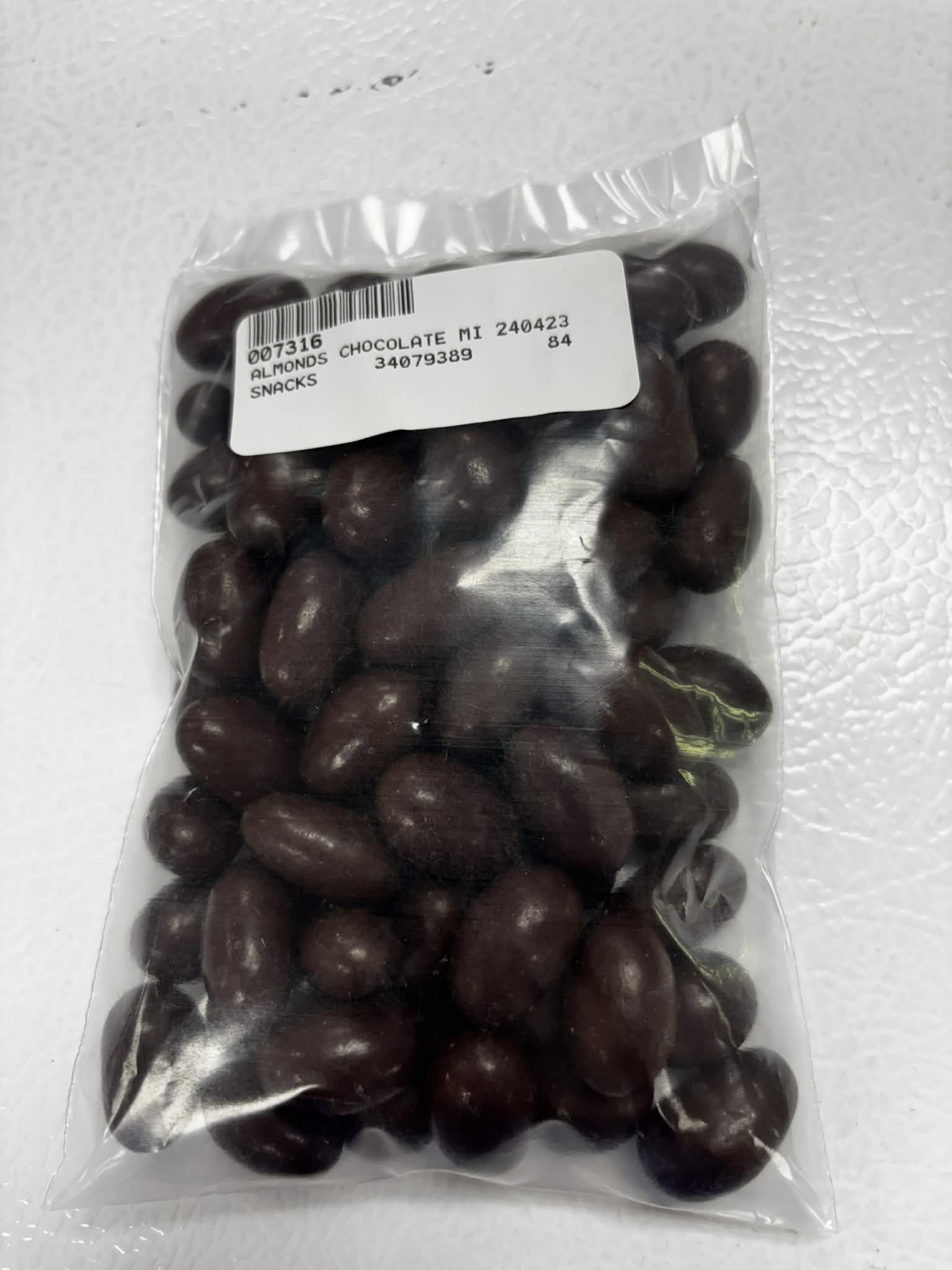 ALMONDS CHOCOLATE MILK 200G